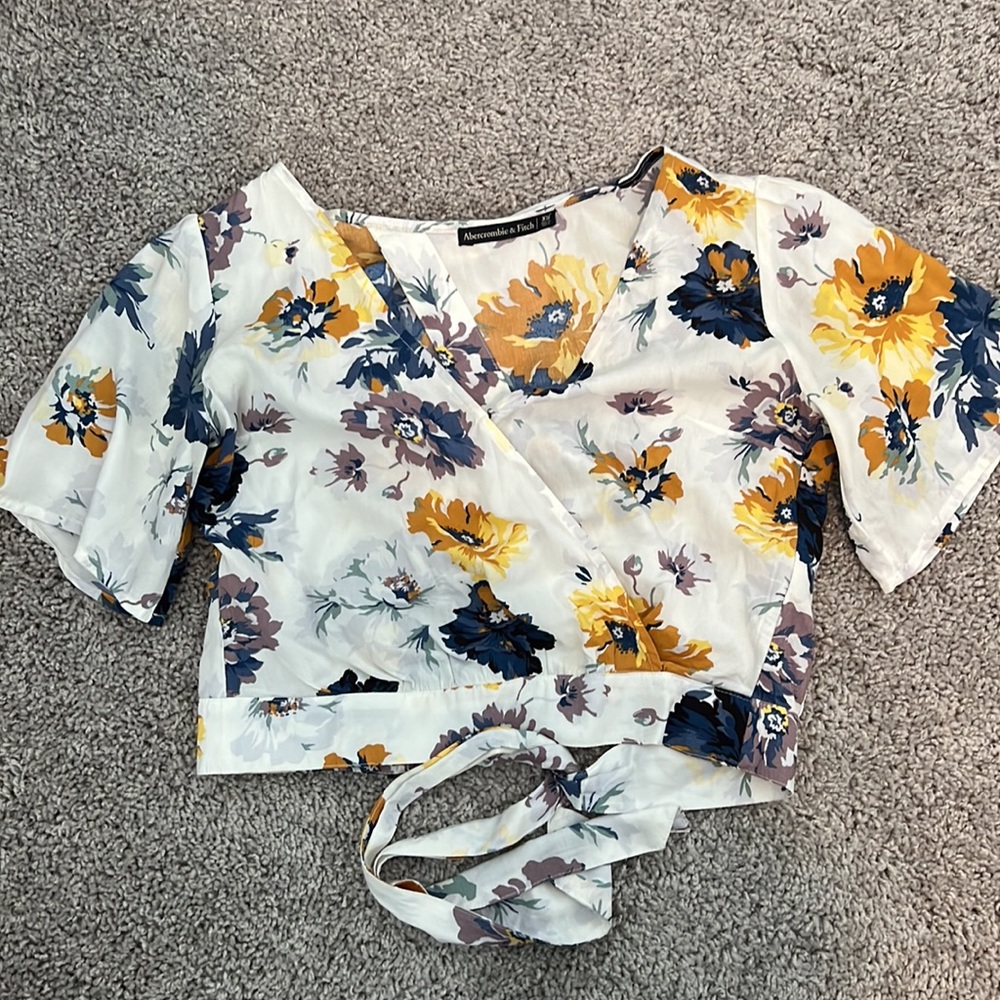 Abercrombie floral crop top sz XS